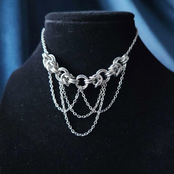 Vintage Jewelry - Gothic victorian princess silver draped chains choker necklace